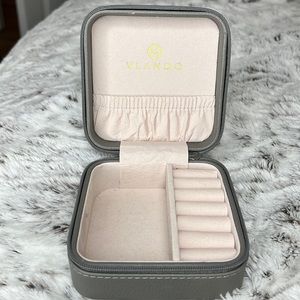 NEW Vlando Small Leather Travel Jewelry Box